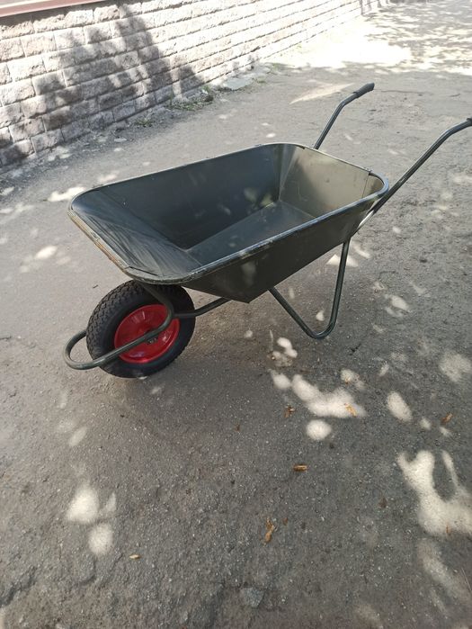 Тачка строительная