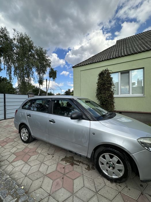 Skoda Fabia 2009 VIN TMBYEB5JXA3102827 фото оголошення 2 з 8