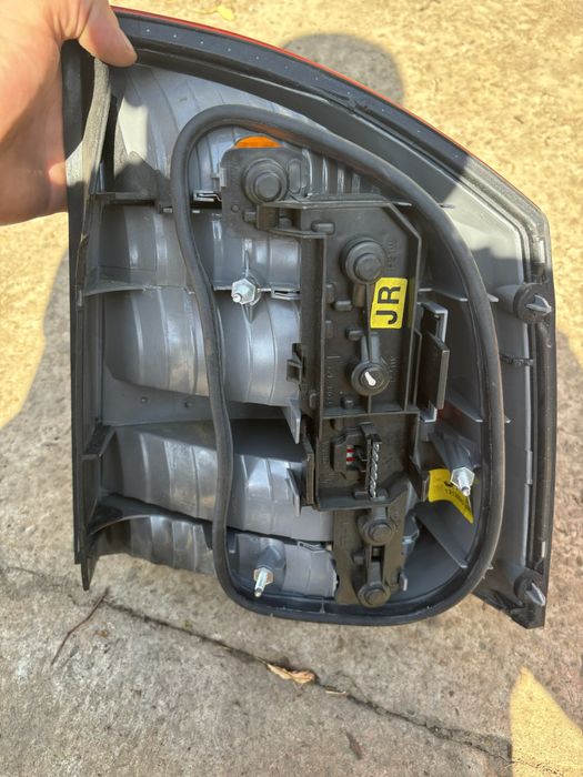 Задній лівий , фонарь стоп вектра C ц