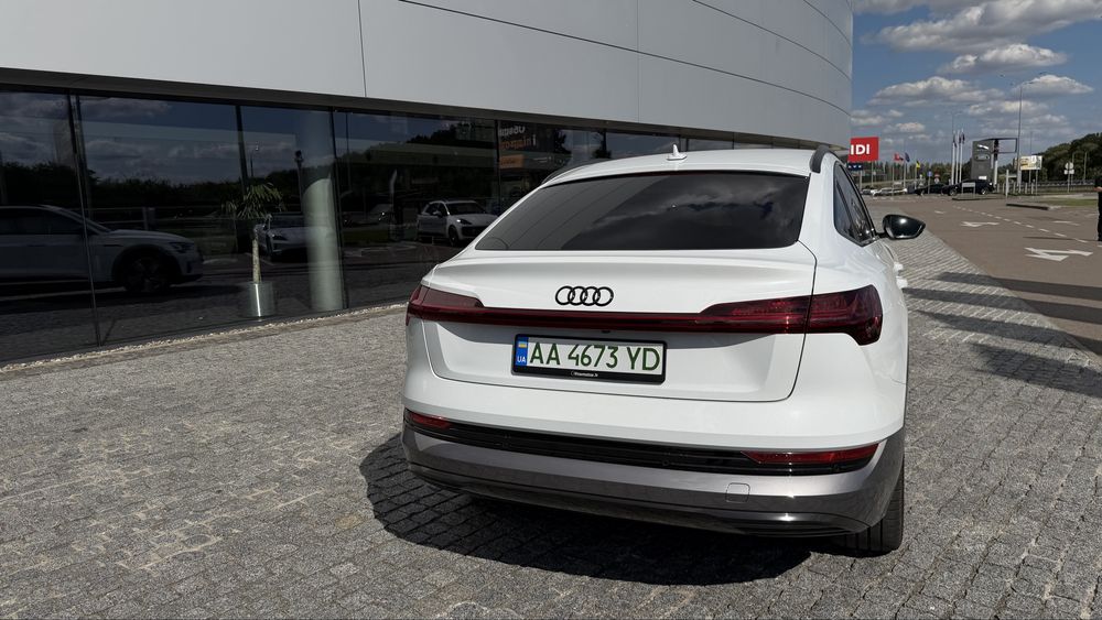 Audi e-tron Sportback 2022 року 95 KW