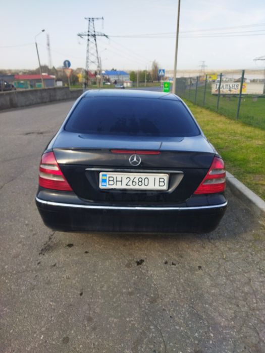 Продам мерса 211