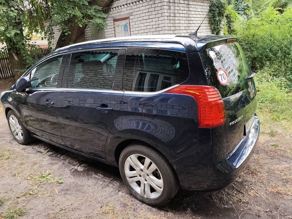 продам Peugeot 5008 7 місць 2010 року автомат