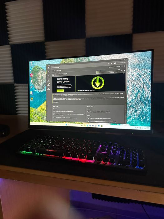 Monitor Gamer Aoc + Teclado Gamer