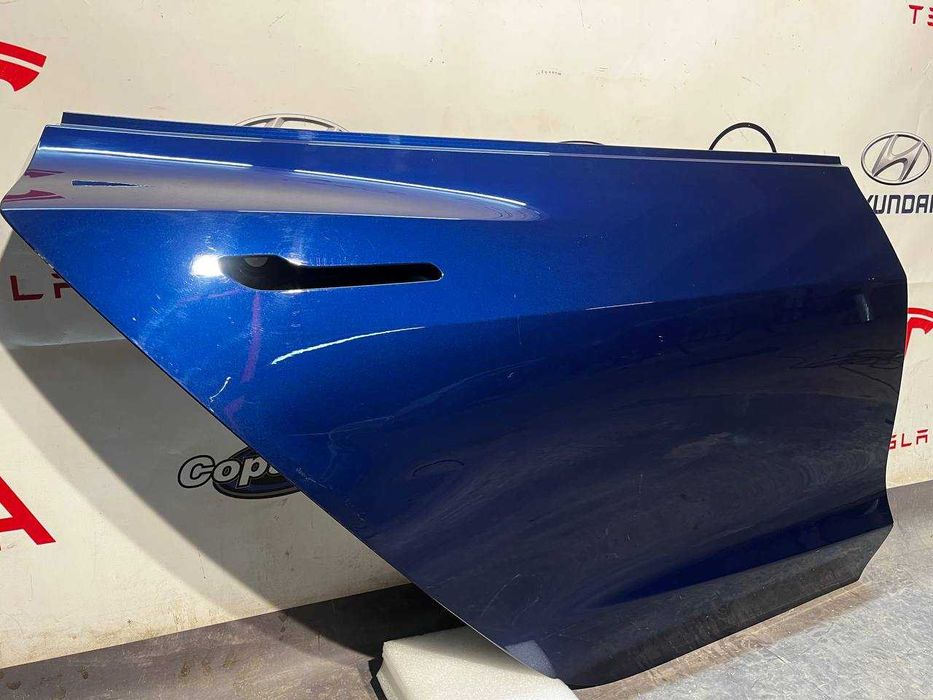 Двері задні праві Tesla Model 3 2018 - 2023 1081440-01-С