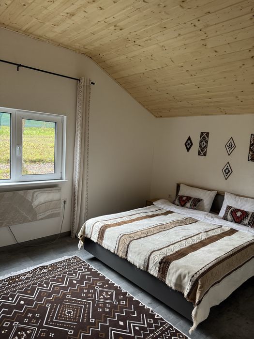 Продається готовий котедж в с.Яблуниця під бізнес або для життя