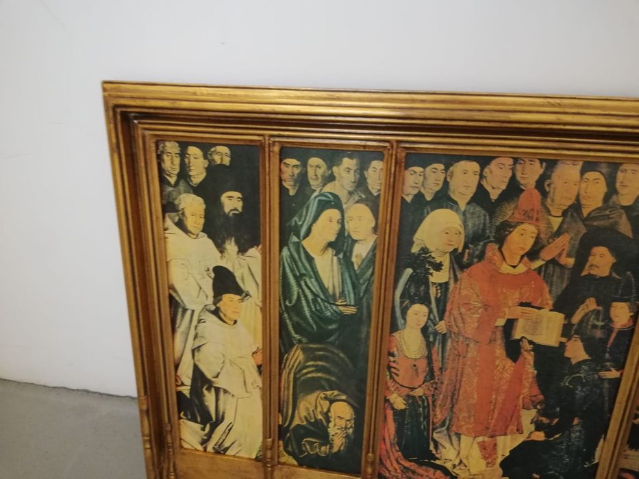 Quadro com moldura dourada64751314874242121