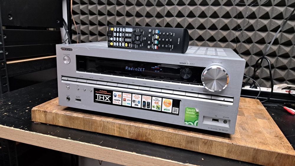 Amplituner Onkyo TX-NR727 z pilotem