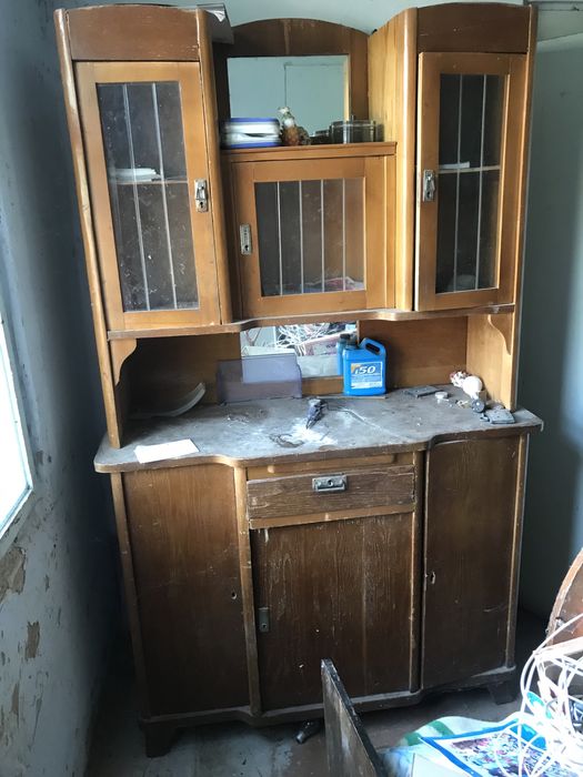 Буфет дубовый под реставрацию