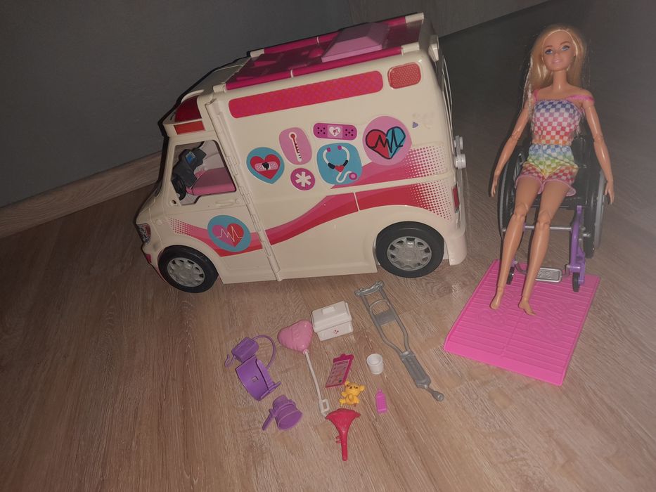 Karetka barbie + akcesoria