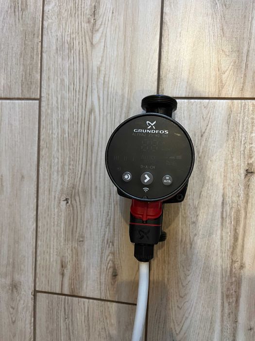 Pompa  obiegowa GRUNDFOS WILO  25 - 40-180 2 sztuki