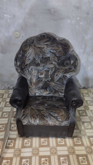 Продам диван, крісла