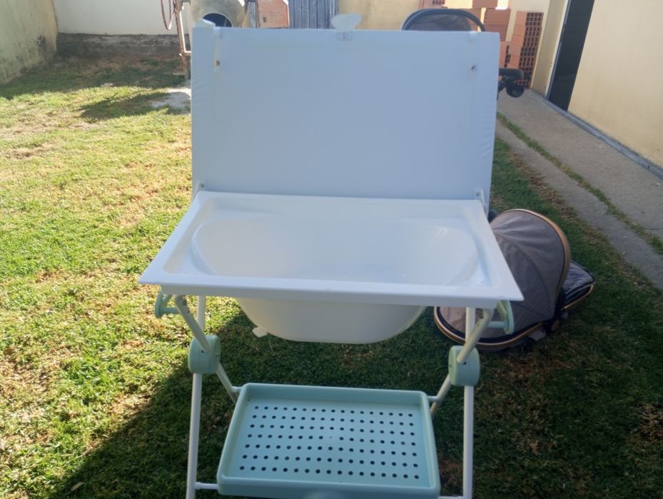 Kit carrinho bebe + trocador com banheira + porta bebe canguru