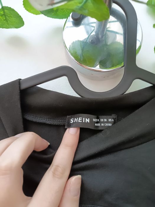 Top Preto de Manga curta