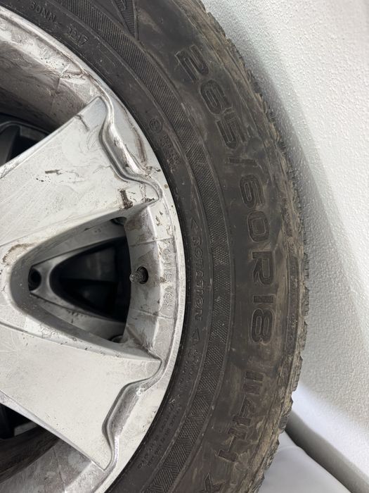 Jantes + pneus 18 novas  265 60 r 18 toyota