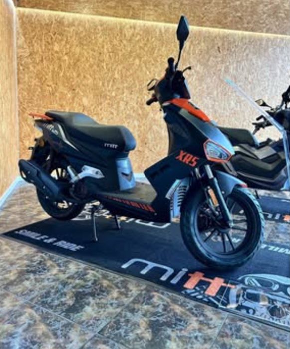 Scooter Mitt XRS 125cc