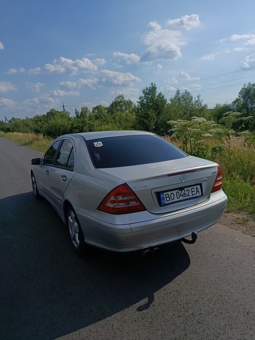 Мерседес w203 2.2 2005 рік