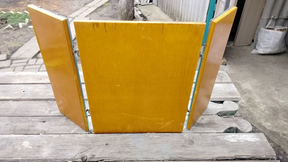 Трюмо маленьке  радянське