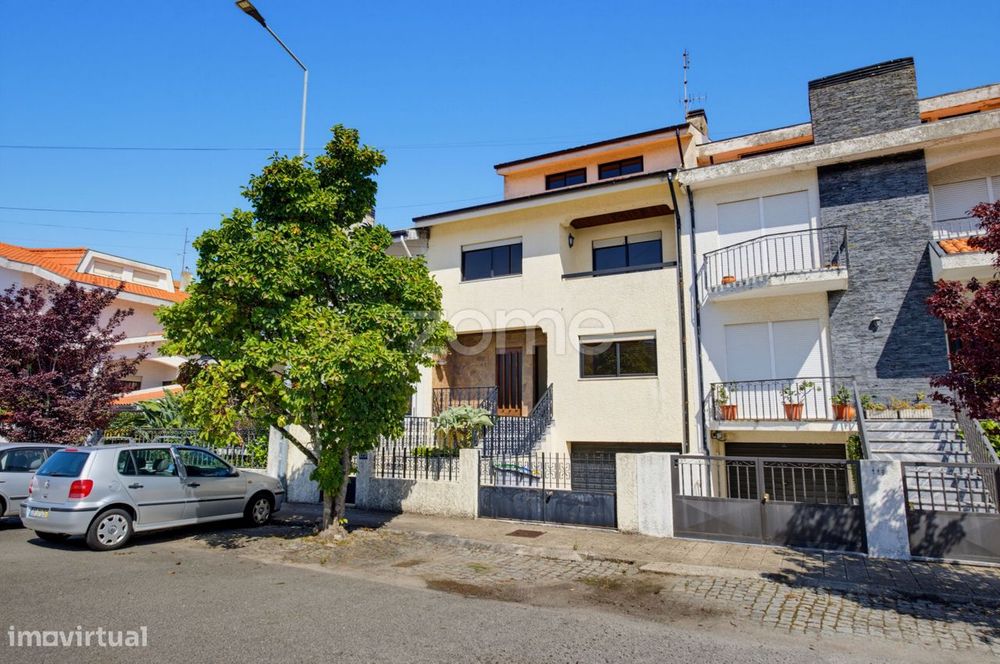 Moradia T4 / T5 com Garagem | Quinta das Rosas, Vilar do Paraíso