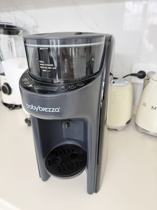 Baby Brezza — автоматичний приготувач дитячої суміші, майже новий