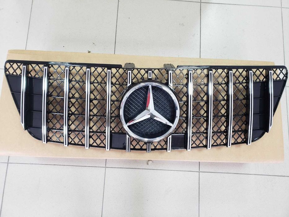 Решетка радиатора мл 164 рестайлинг 08-11 gt amg Mercedes ml w164