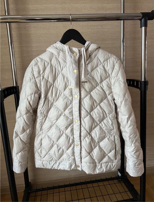 Жіноча куртка пуховик