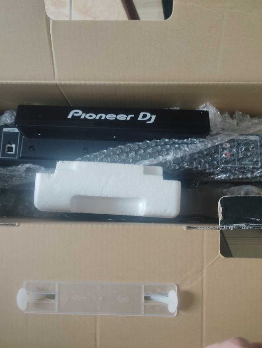 Konsola Pioneer XDJ rr+Monitory Studyjne KRK Rockit 6 gen 3