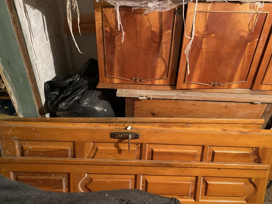 Двері вхідні, бу