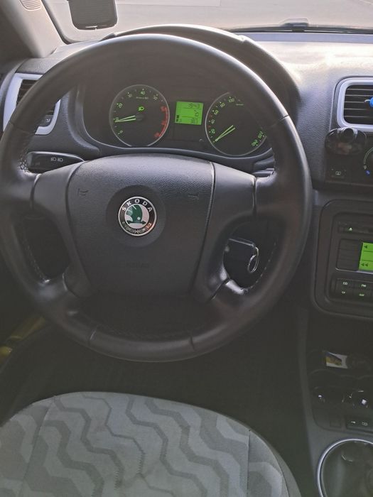 Продам Skoda Roomster