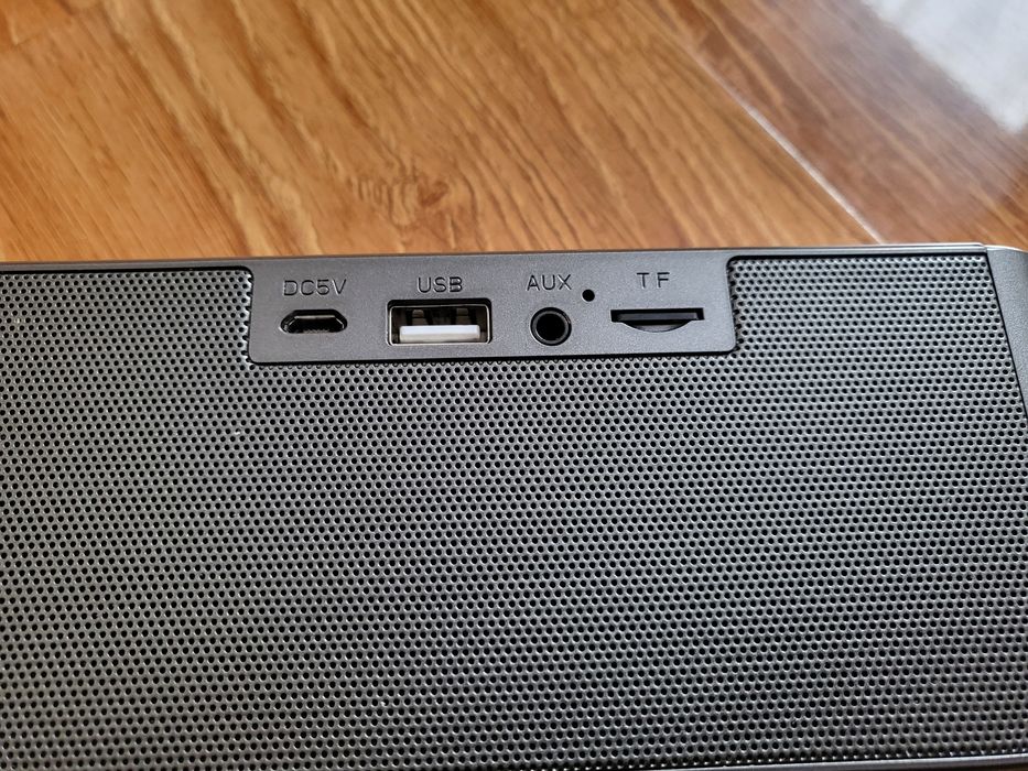 Акустична колонка з блютус, мп3, USB, TF флеш картою, ФМ радіо, AUX