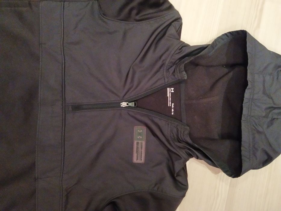 Продам худі under armour