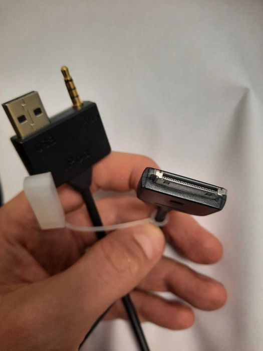 Кабель Hyundai Kia AUX USB 3.5 mm для iPhone 4S iPod, 96125 2L000