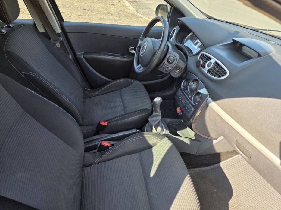 Renault Clio 1,5 (3,5л/100км) турбо-дизель 2012 рік