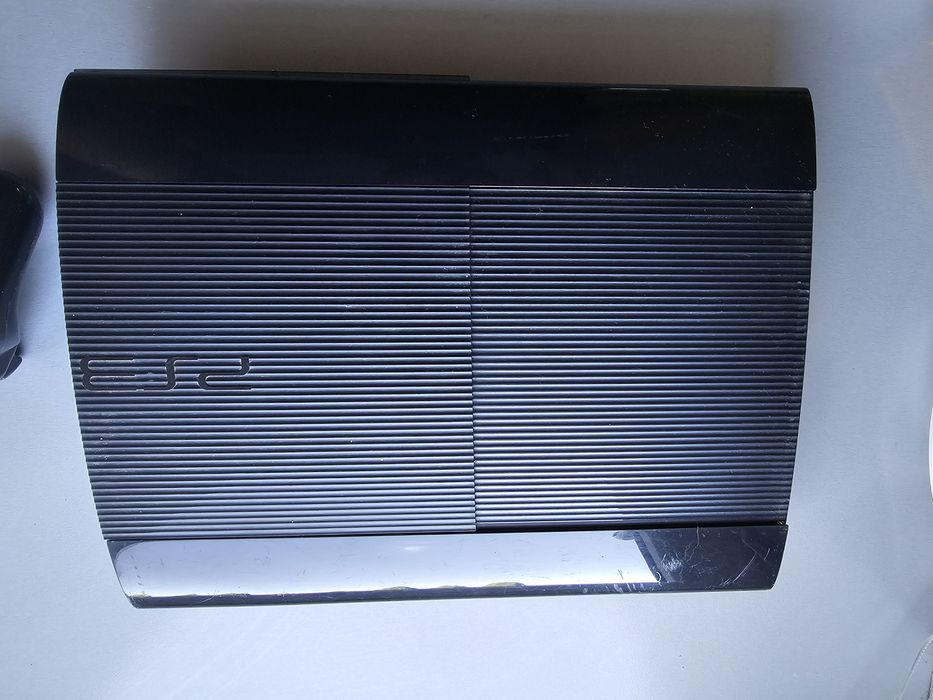 Playstation 3 super slim + 1 pad REZERWACJA