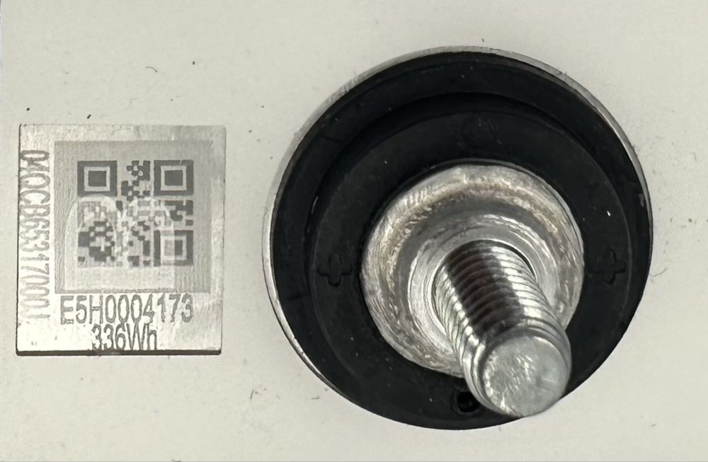 Акумулятор LiFePO4  EVE LF105 (B Grade)    105 Ah - 3.2V