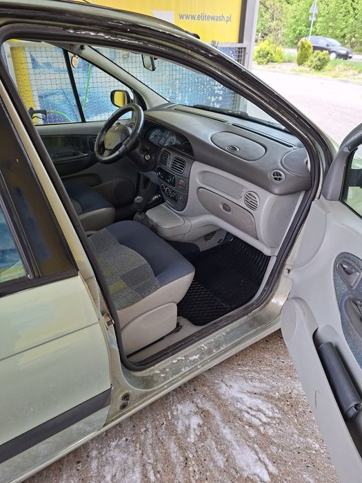 Renault Megane  1.6