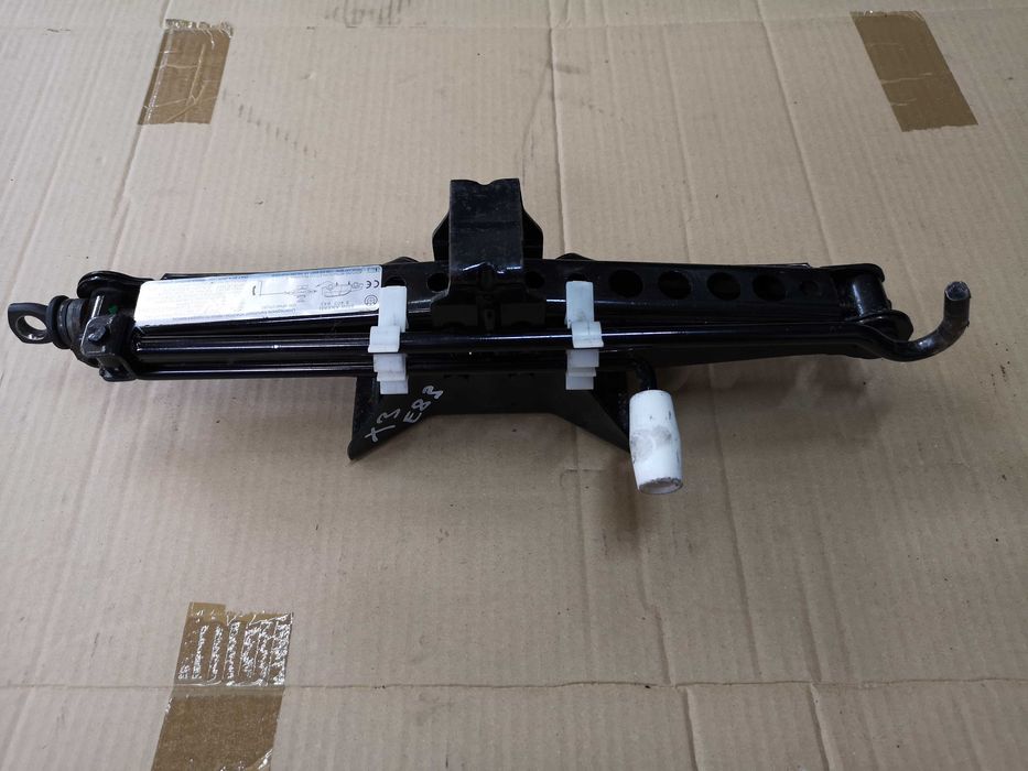 Lewarek podnośnik samochodowy pokrętło oryginał BMW X3 E83 3403642 03-10r