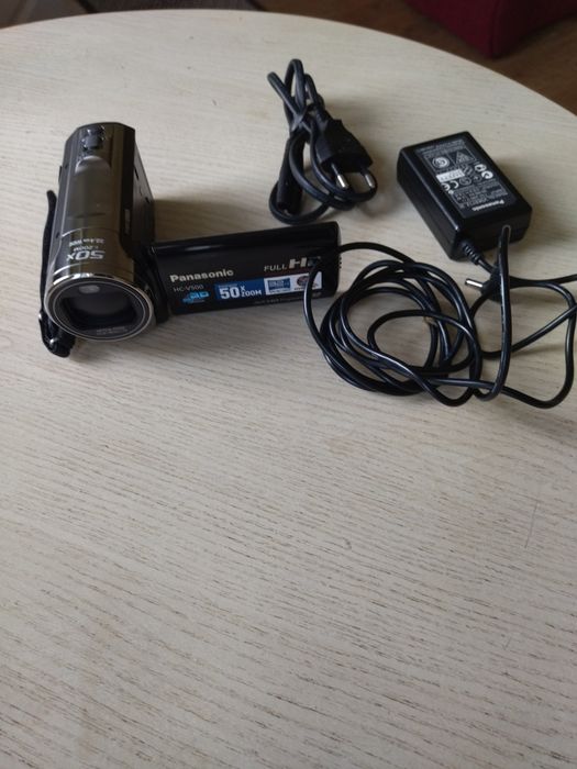 Відеокамериа Panasonic HC V500