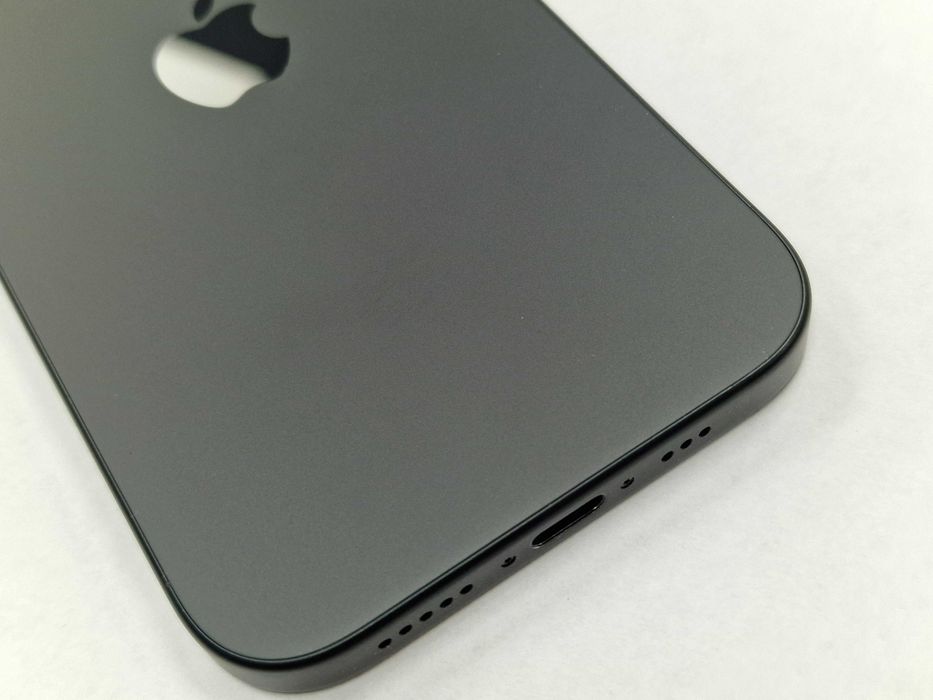 Iphone 15 128GB/ Black/ Czarny/ Bateria 84%/ Grade B + ładowarka