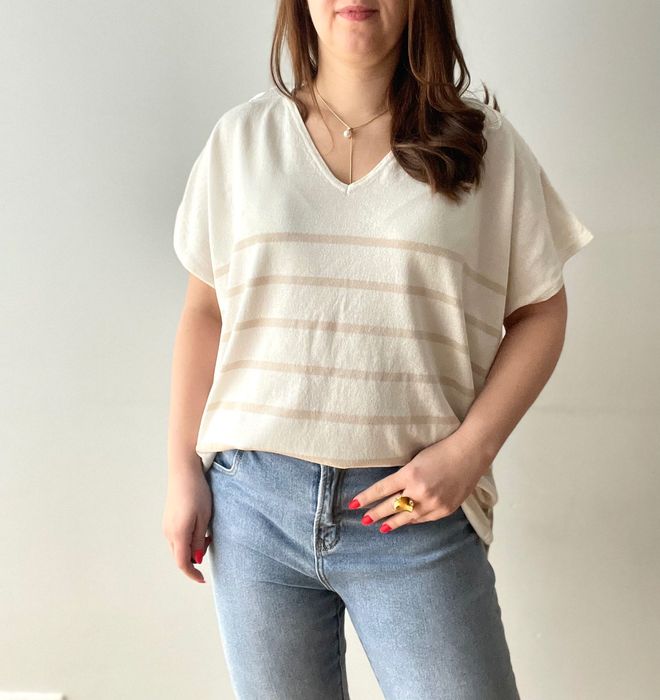 Lniany sweter oversize w paski biały beżowy w serek plus size 46