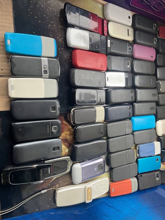 Кнопкові телефони Nokia Лот