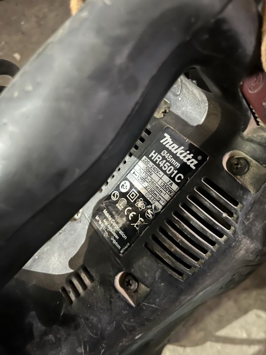 Перфоратор Макита поломаный