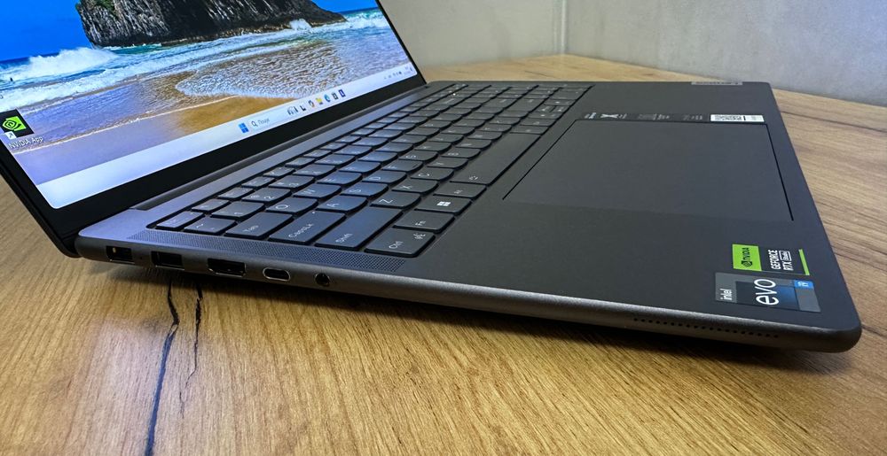 Lenovo Slim Pro 9 16IRP8 Intel i9-13905H MiniLED 3K 32GB 1TB RTX 4050