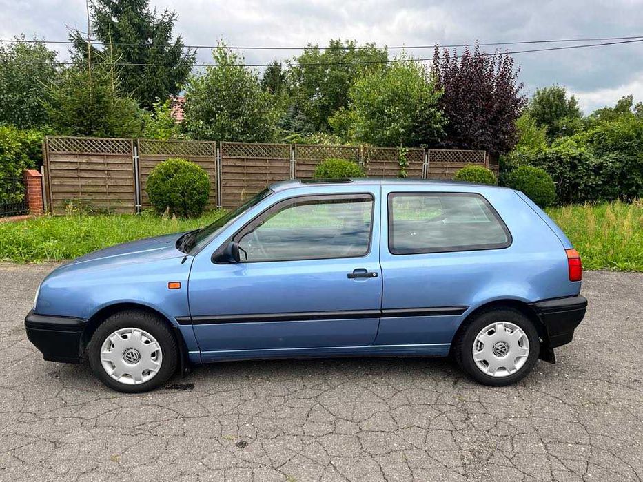 samochód osobowy Golf 3