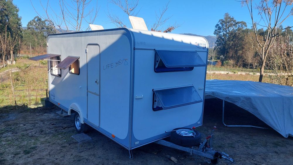 Caravana Saurium 400 com documentos