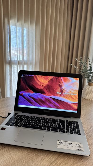 PC Portatil ASUS