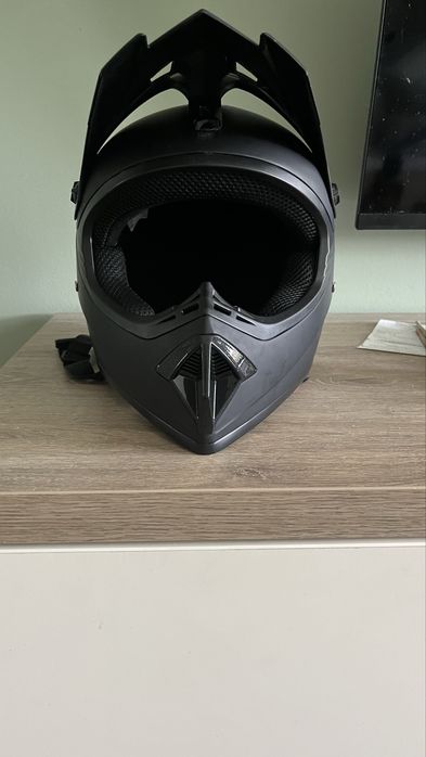 Czarny kask Full Face