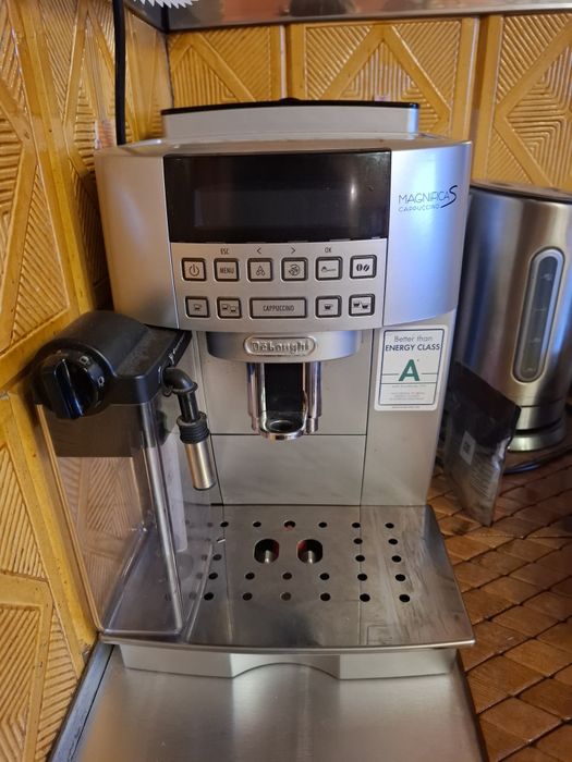 Ekspres DeLonghi