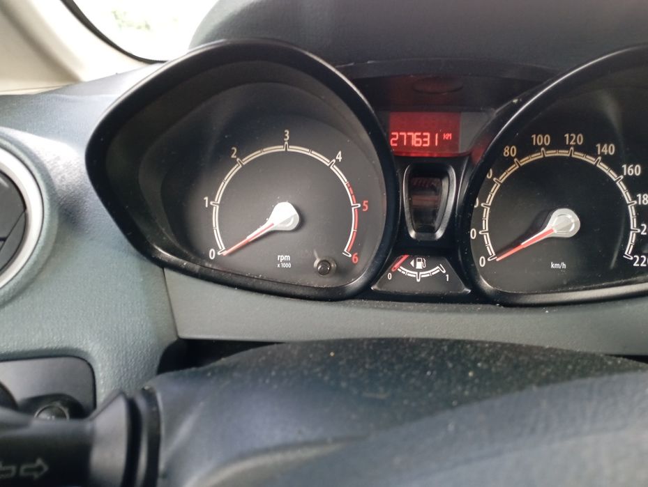Ford Fiesta 1.4 gasóleo 2009