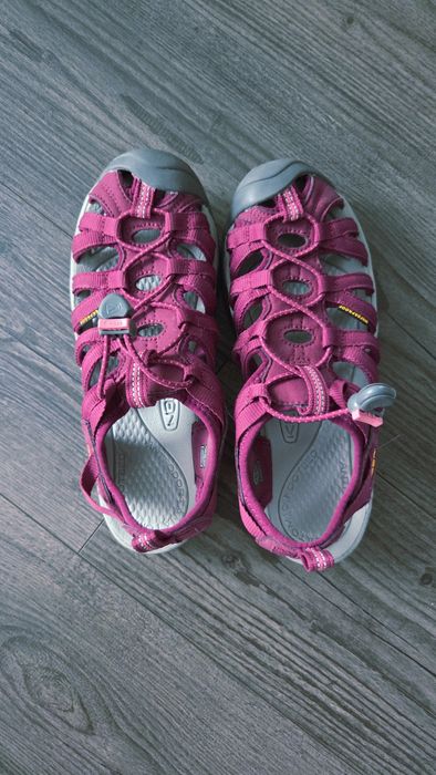 Keen Whisper Beetred Honeysuckle 38