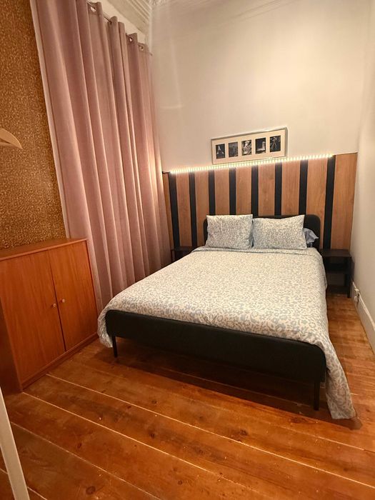 Quartos Casal amplos e luminosos em Saldanha  - ENTRADA IMEDIATA